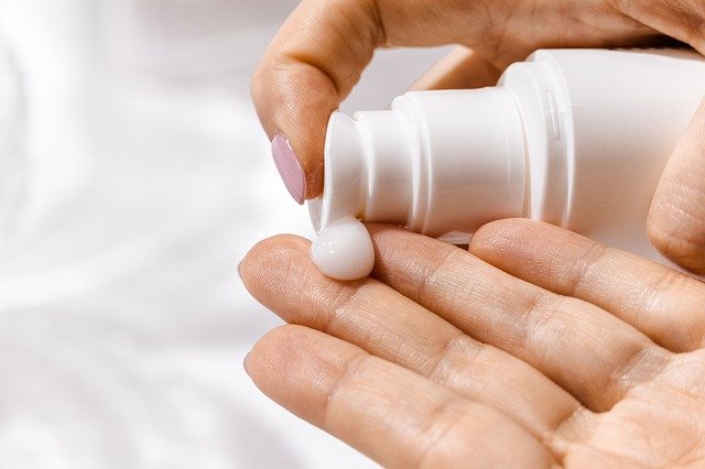 krem z retinolem